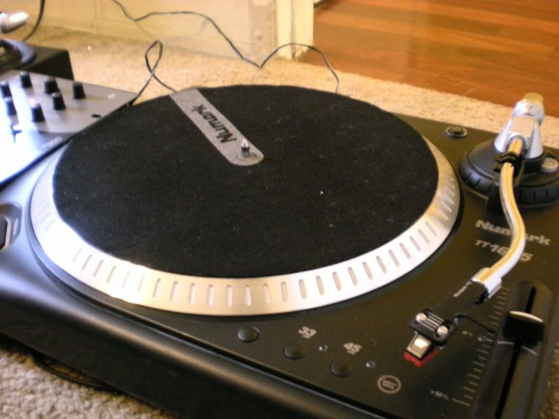 Numark TT1625 turntables + Numark DM950 mixer