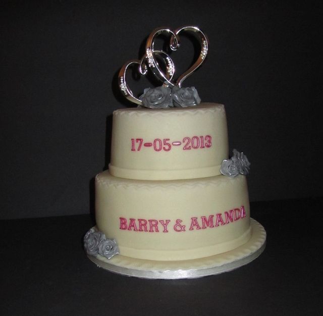 http://i187.photobucket.com/albums/x187/connyb_bucket/BruidstaartBarryampAmanda-1.jpg