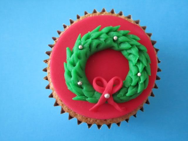 http://i187.photobucket.com/albums/x187/connyb_bucket/kerstcakes6.jpg