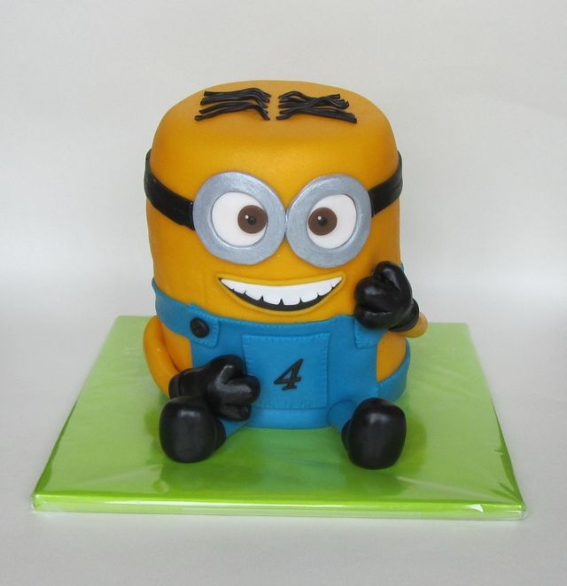 http://i187.photobucket.com/albums/x187/connyb_bucket/miniontaartJesper2.jpg