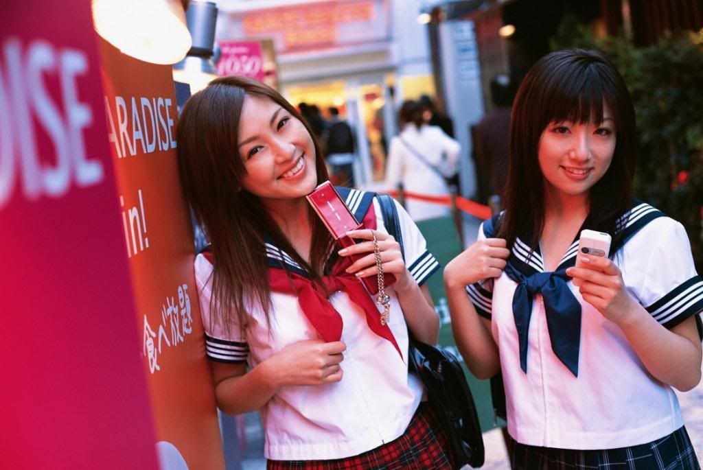 Natsuko Tatsumi and Sayuri Otomo Japanese girl idol