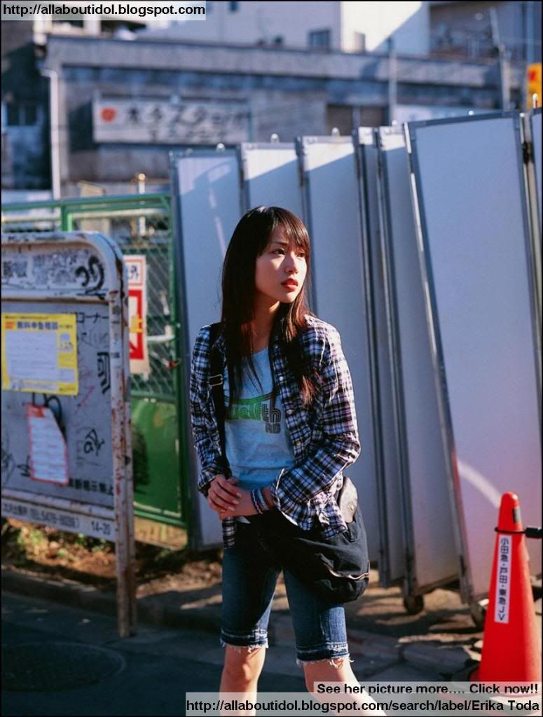 Erika Toda Bes Awaiting Bus Fetching