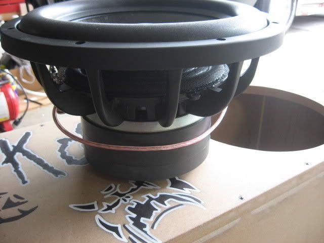 http://i187.photobucket.com/albums/x247/solidcrowd/PictureorVideo040-2.jpg