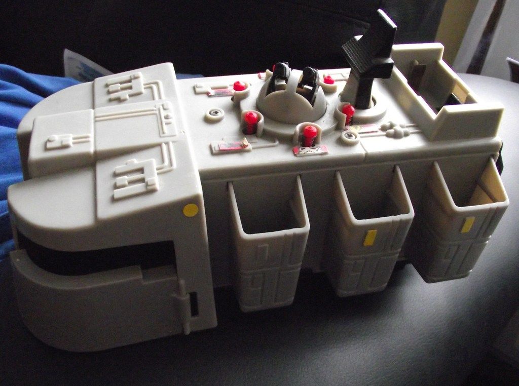 2 PRISONER RESTRAINTS spare part IMPERIAL TROOP TRANSPORTER vintage star wars