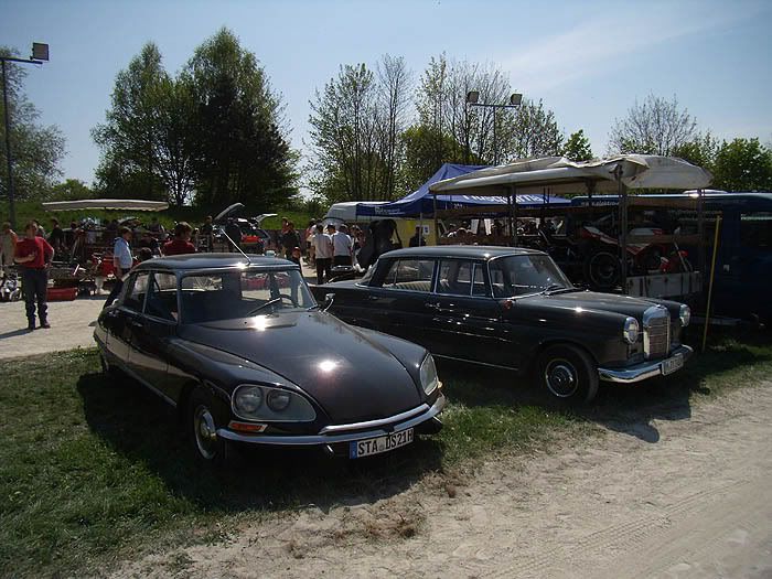 Mercedes W114 Coupe and a Mercedes 319 truck