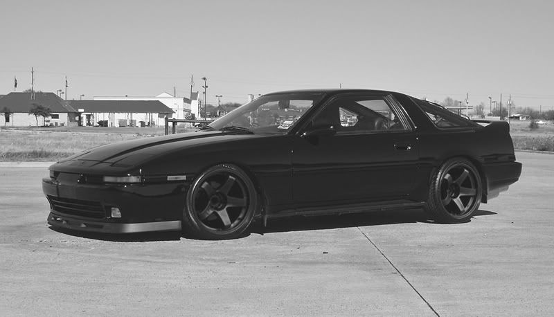 http://i187.photobucket.com/albums/x9/LoFET_MKIV/supra1blackandwhite.jpg