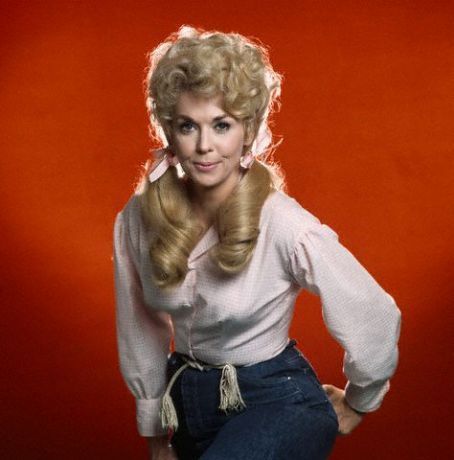 donna_douglas_donna_douglas_elly_may_clampett_70hBbZ4_sized_zps5708df42.jpg