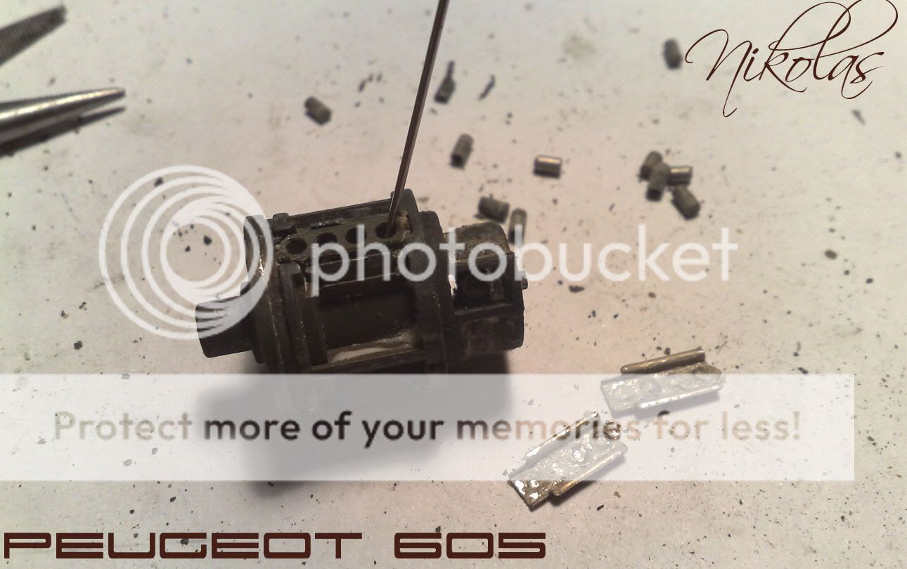 http://i187.photobucket.com/albums/x239/N-tur/peugeot%20605/Lockdors/11.jpg