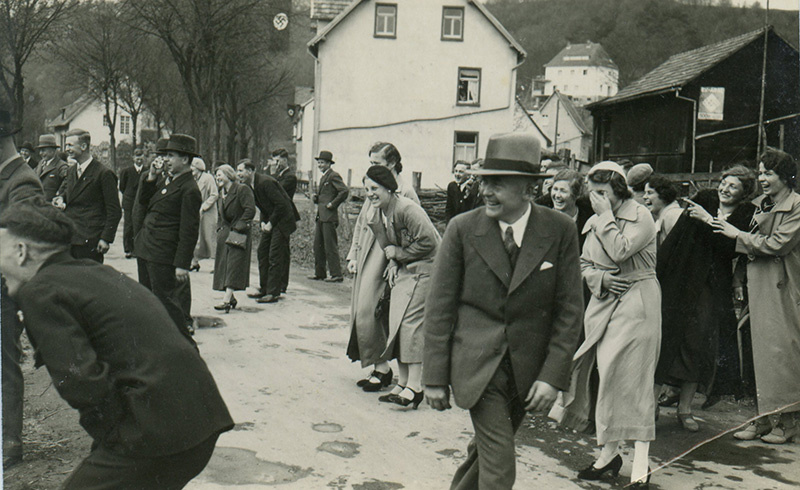  photo ns-german-townspeople-laughing.png